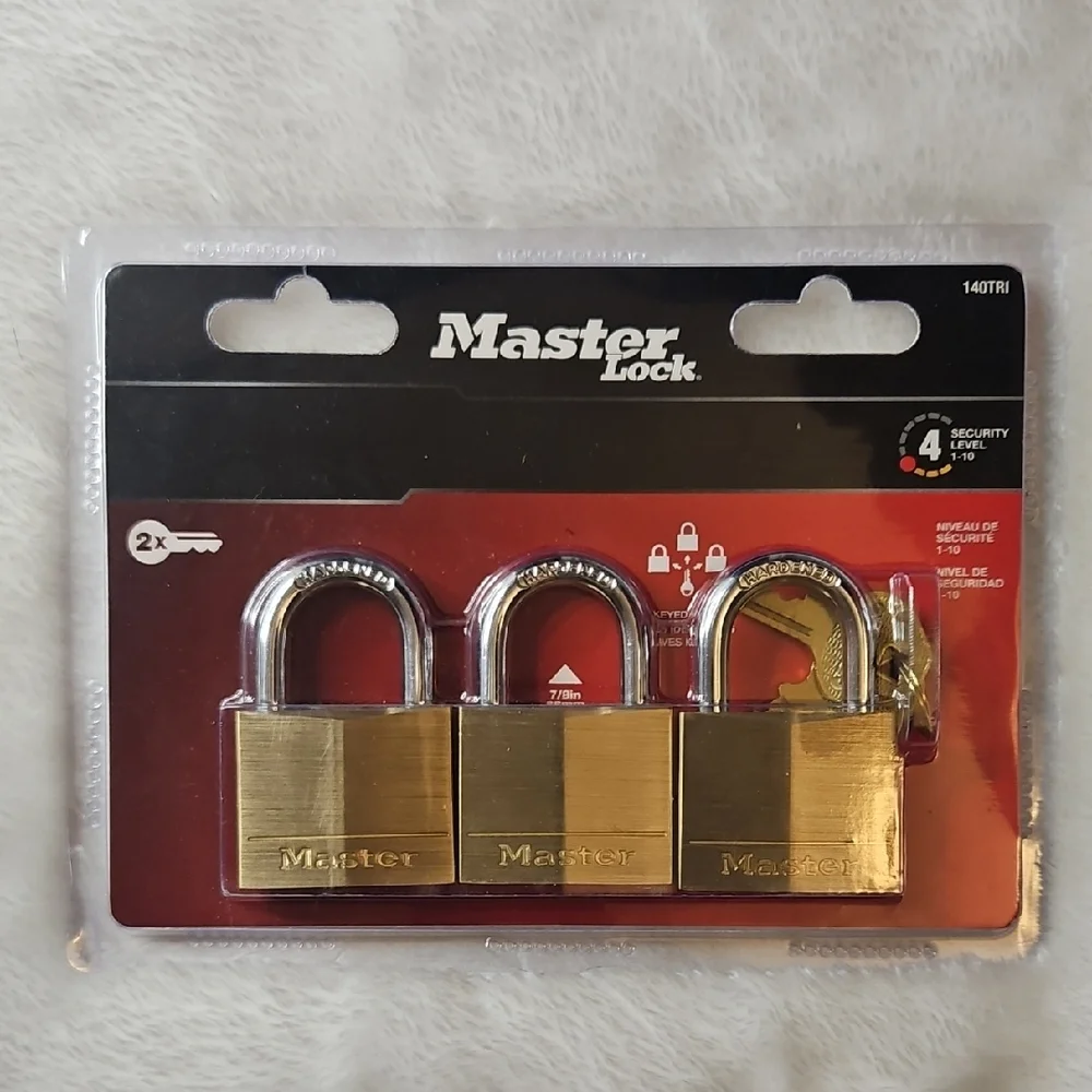 Master Lock 140TRI Solid Brass Padlock with Key - Pack of 3 - Picture 1 of 4
